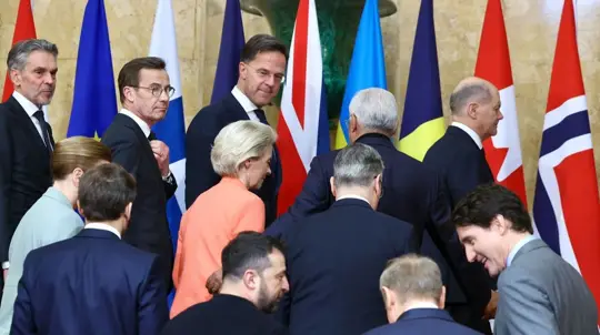 US Professor Warns Europe Could Enter Direct War With Russia After Ukraine Defeat