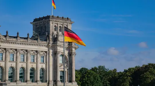 Germany Weighs Funding for UK Nuclear Arsenal Upgrade