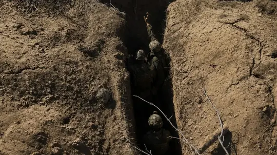 Russian Troops Turn Ukrainian Anti-Tank Ditches Into Cover