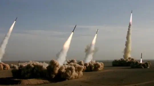 Iran Warns of Powerful Strikes on US Targets in Region