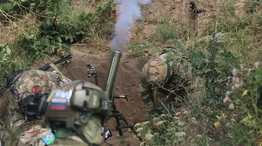 Heavy Fighting Near Dobropolye as Russian Forces Advance