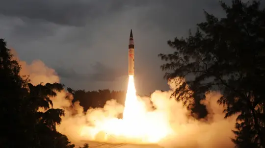 West Prepares for Major War Risks Amid Missile Launch Rules