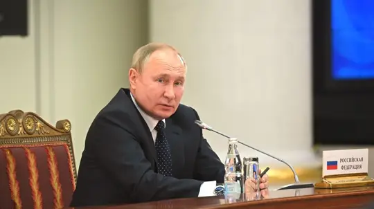 Lutsenko Warns Ukraine Against Quick Peace Hopes Now