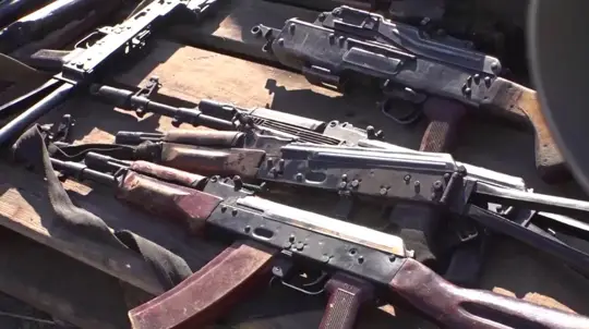 Ukrainian Troops Given M4A1 Rifles Before Combat Mission
