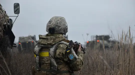 Sikorski Backs European Legion With Ukrainian Veterans