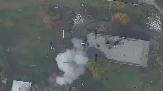 Russian FPV Drone Operator Hits Ukrainian Tank Near Druzhkovka