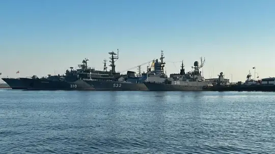 Russia Boosts Baltic Presence Amid Oil Shipping Row
