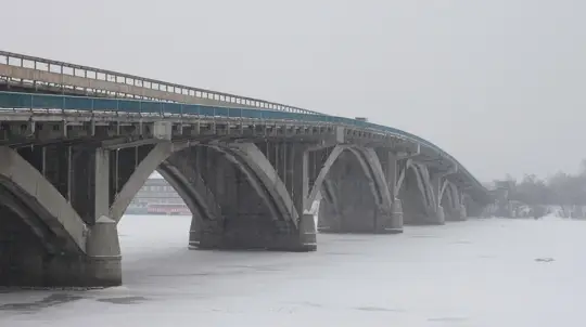 Kots Explains Pause in Russian Strikes on Kiev Bridges