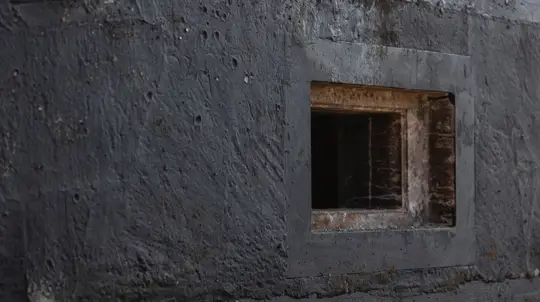 Ukrainian Media Shows 400-Meter Military Shelter