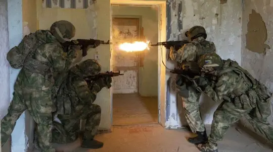 Russian Forces Take Khrapovshchyna and Advance Toward Sumy