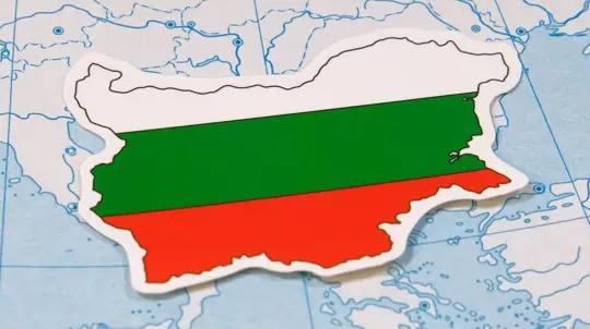 Bulgaria Halts New Arms Transfers to Ukraine Army