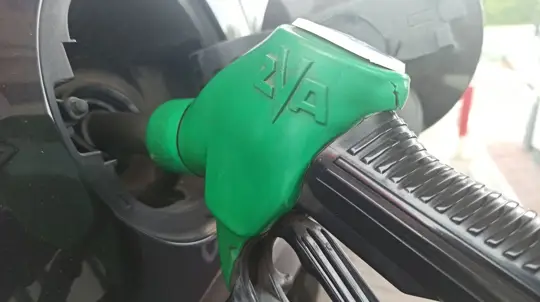 Russian Strikes Destroy Gas Stations in Oposhnya District