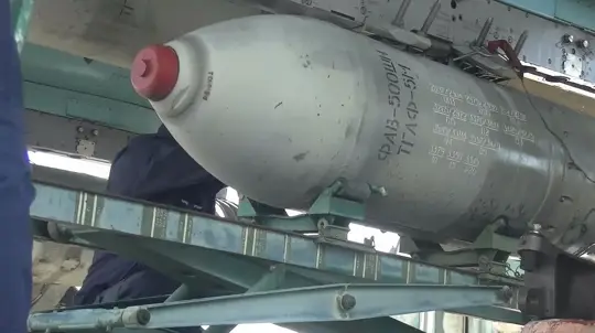 Russia Increasing Strike Intensity to Overload Ukraine’s Air Defenses, Analyst Says