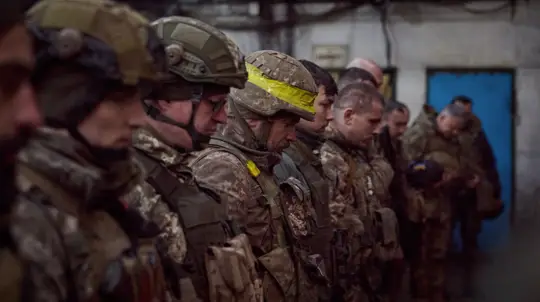 Ukraine Colonel Links Forced Draft to Desertion Risk