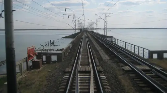 Ukrainian Drone Strikes Hit Crimea-Kherson Bridges