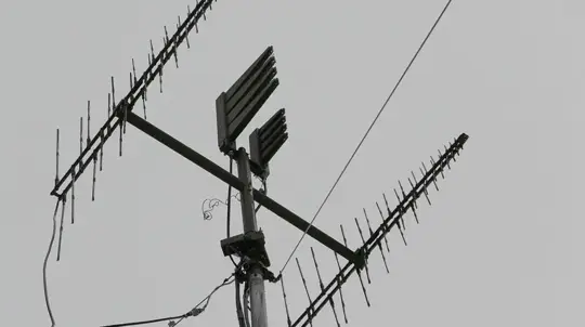 Russian Electronic Warfare Reportedly Disrupts Starlink Used by Ukrainian Forces