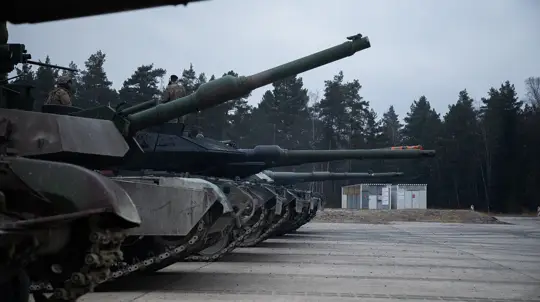 Challenger 3 vs Abrams SEPv3: Key Strengths Compared