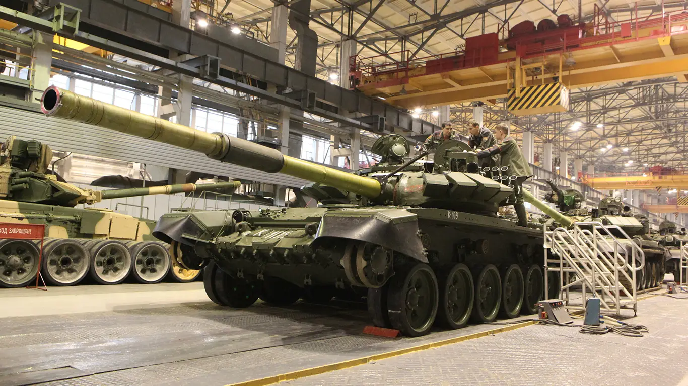 Т-72 УВЗ. УВЗ танковый цех. Завод танка т72. Танковый завод в Нижнем Тагиле. Военные заводы украины